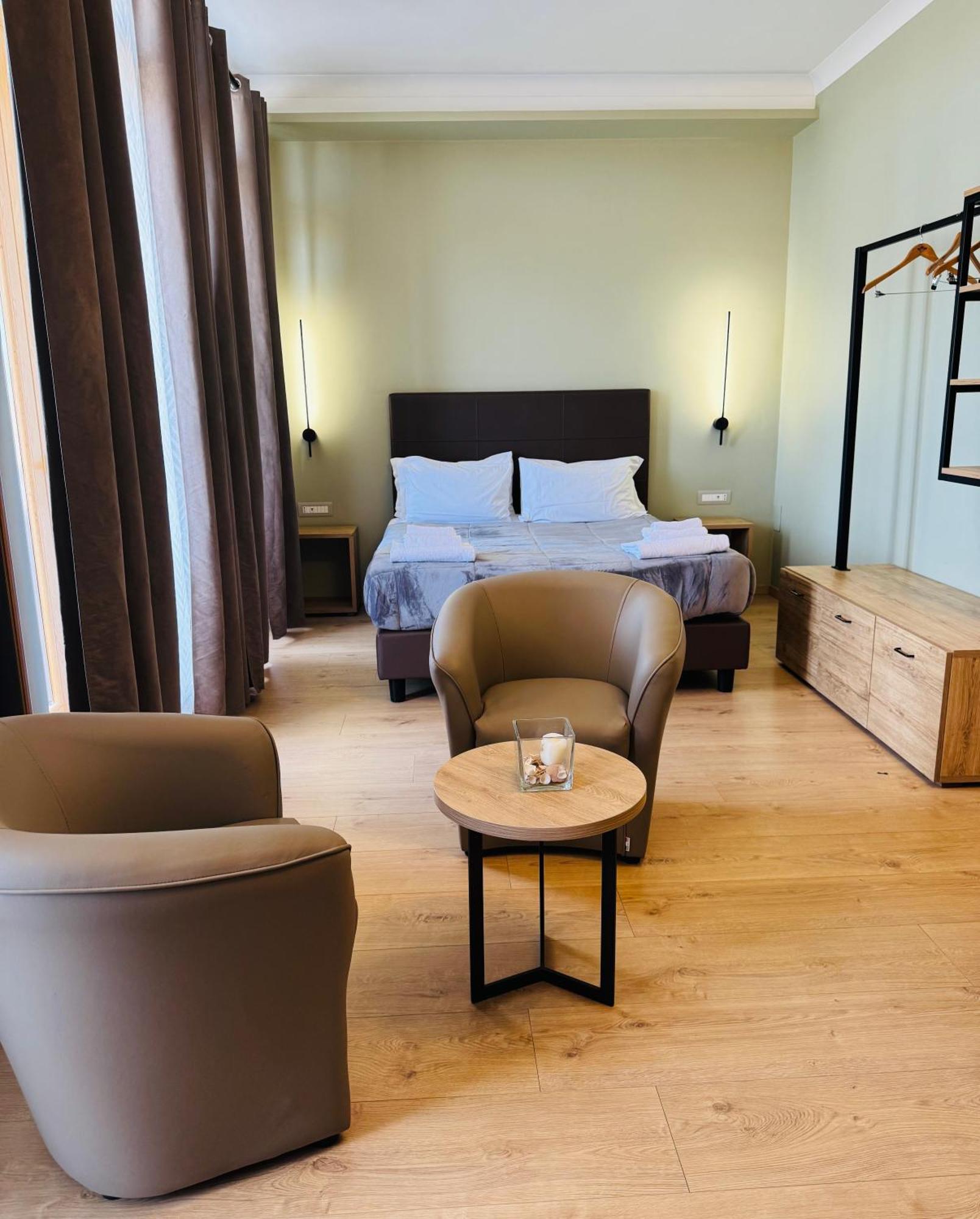 Manhattan Room & Suite Bari Dış mekan fotoğraf